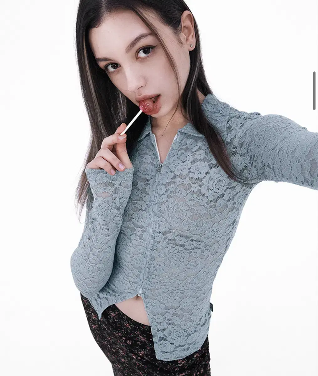 스컬프터 Rose Lace Zip-up Shirt Icey Blue